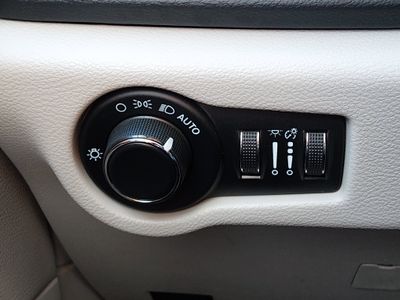 2023 Chrysler Voyager - Photo 13