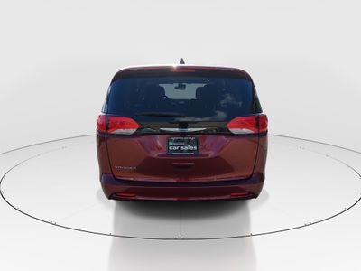 2023 Chrysler Voyager - Photo 6