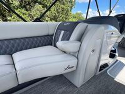 2025 Barletta Lusso L25UC - Photo 12