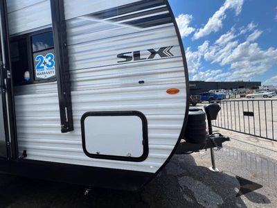2025 Jayco Jay Flight SLX - Photo 10
