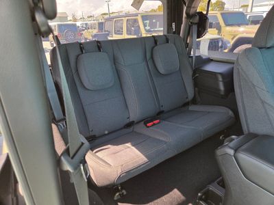 2026 Jeep Wrangler - Photo 9