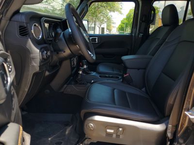 2026 Jeep Wrangler — photo 18 view