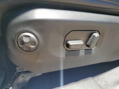 2026 Jeep Wrangler — photo 20 view