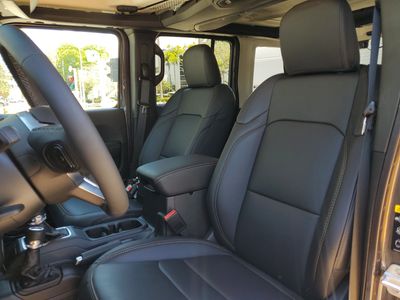 2026 Jeep Wrangler — photo 19 view