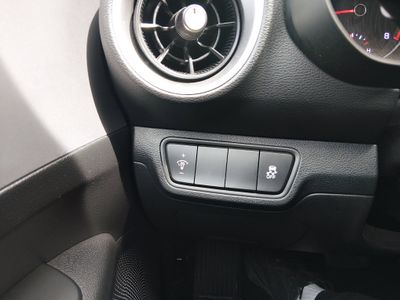 2024 Kia Forte - Photo 13
