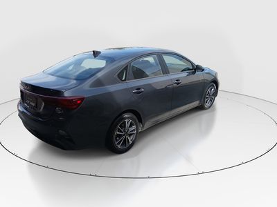 2024 Kia Forte - Photo 7