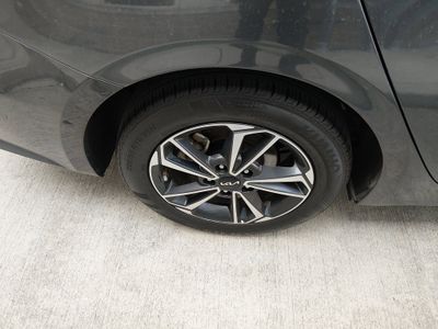 2024 Kia Forte - Photo 10
