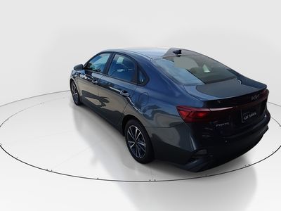2024 Kia Forte - Photo 5