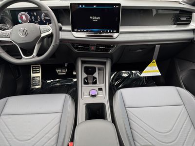 2026 Volkswagen Tiguan — photo 18 view