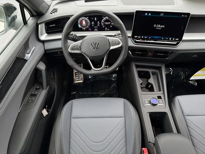 2026 Volkswagen Tiguan — photo 16 view