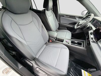 2026 Volkswagen Tiguan — photo 14 view