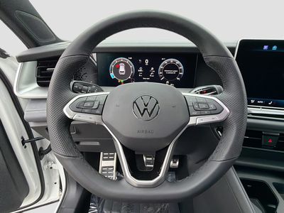 2026 Volkswagen Tiguan — photo 38 view