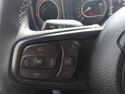 2025 Jeep Wrangler - Photo 13