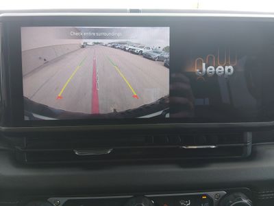 2025 Jeep Wrangler - Photo 16
