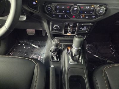 2026 Jeep Gladiator - Photo 12