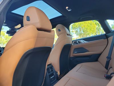 2026 BMW i4 - Photo 13