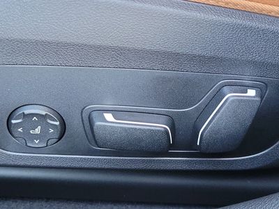 2026 BMW i4 - Photo 24