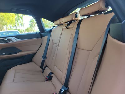 2026 BMW i4 - Photo 11