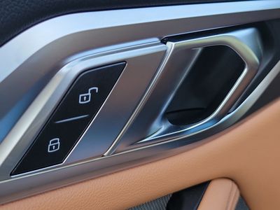 2026 BMW i4 - Photo 20