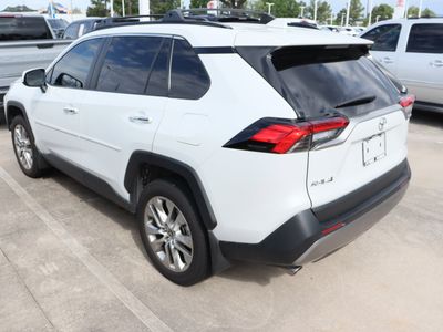 2025 Toyota RAV4 - Photo 6