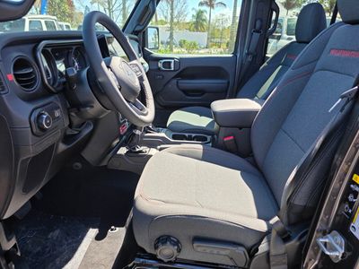 2026 Jeep Wrangler - Photo 13