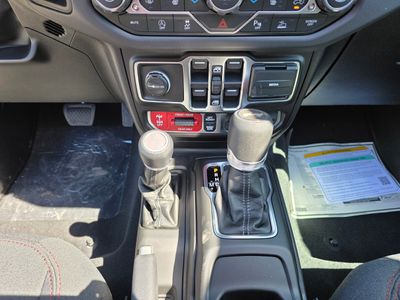 2026 Jeep Wrangler - Photo 16