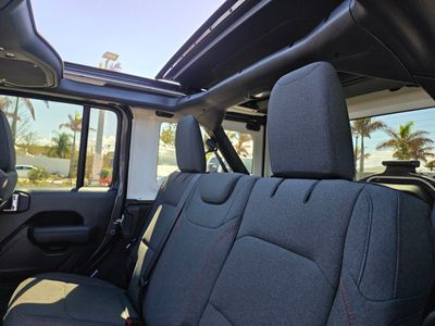 2026 Jeep Wrangler - Photo 7