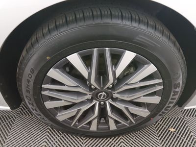 2023 Nissan Altima — photo 10 view