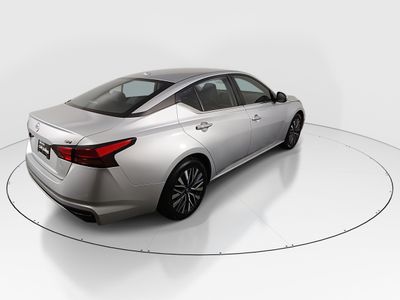 2023 Nissan Altima — photo 7 view