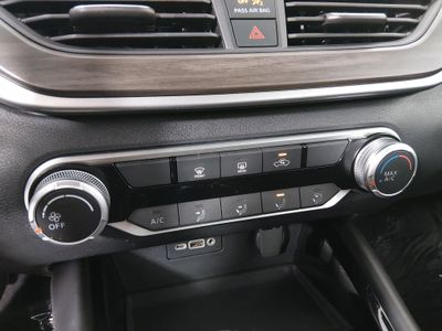 2023 Nissan Altima — photo 17 view