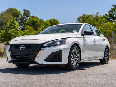 2025 Nissan Altima - Photo 2
