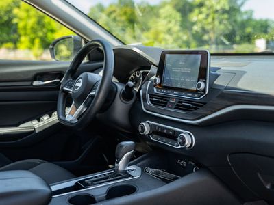 2025 Nissan Altima - Photo 11