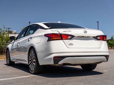 2025 Nissan Altima - Photo 4