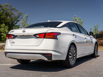 2025 Nissan Altima - Photo 6