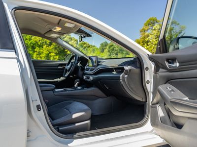 2025 Nissan Altima - Photo 10