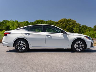 2025 Nissan Altima - Photo 7