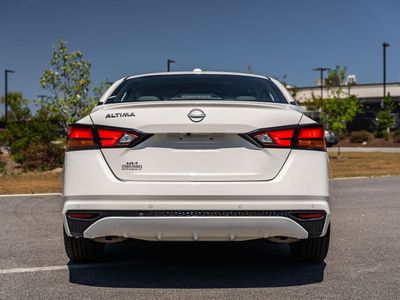 2025 Nissan Altima - Photo 5
