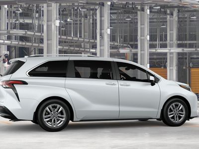 2026 Toyota Sienna — photo 11 view