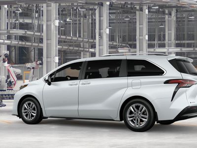2026 Toyota Sienna — detail view