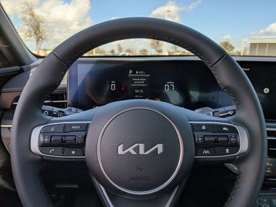 2026 Kia K5 — photo 26 view