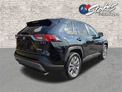 2019 Toyota RAV4 - Photo 3