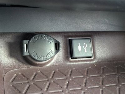 2019 Toyota RAV4 - Photo 23