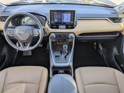 2019 Toyota RAV4 - Photo 14