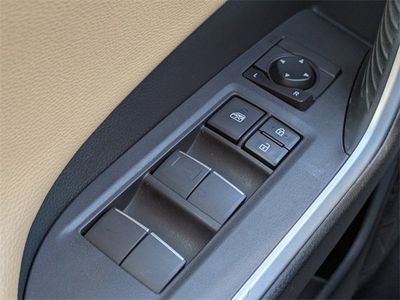 2019 Toyota RAV4 - Photo 25