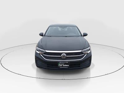 2024 Volkswagen Jetta - Photo 2
