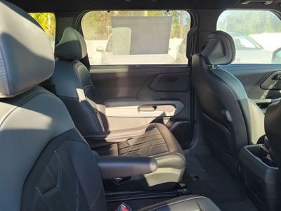 2027 Kia Telluride Hybrid - Photo 30