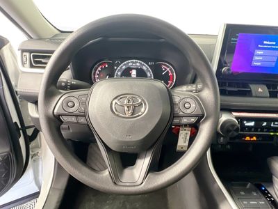 2025 Toyota RAV4 - Photo 15