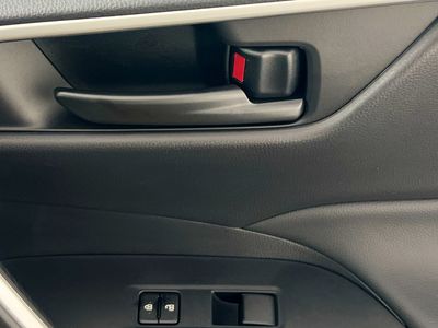 2025 Toyota RAV4 - Photo 27