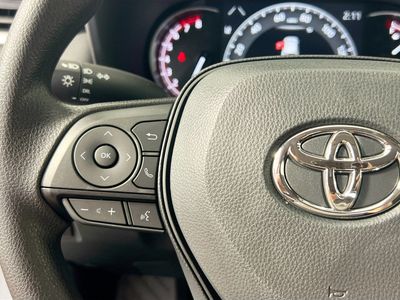2025 Toyota RAV4 - Photo 16