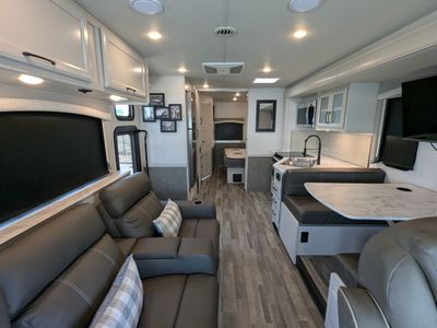 2025 Fleetwood Flair - Photo 2